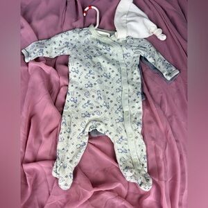 Old Navy White and Blue Baby Footed Sleeper with Hat